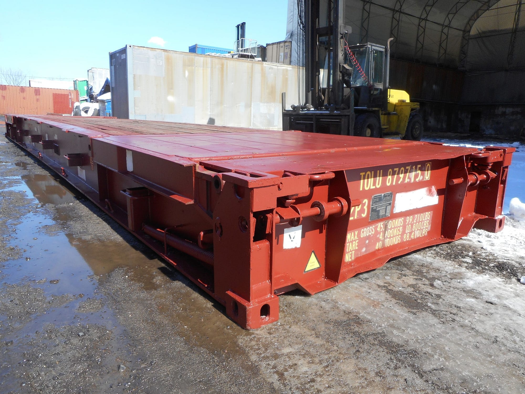 TRS flatracks can be used for export or the repositioning of oversized or heavy materials.