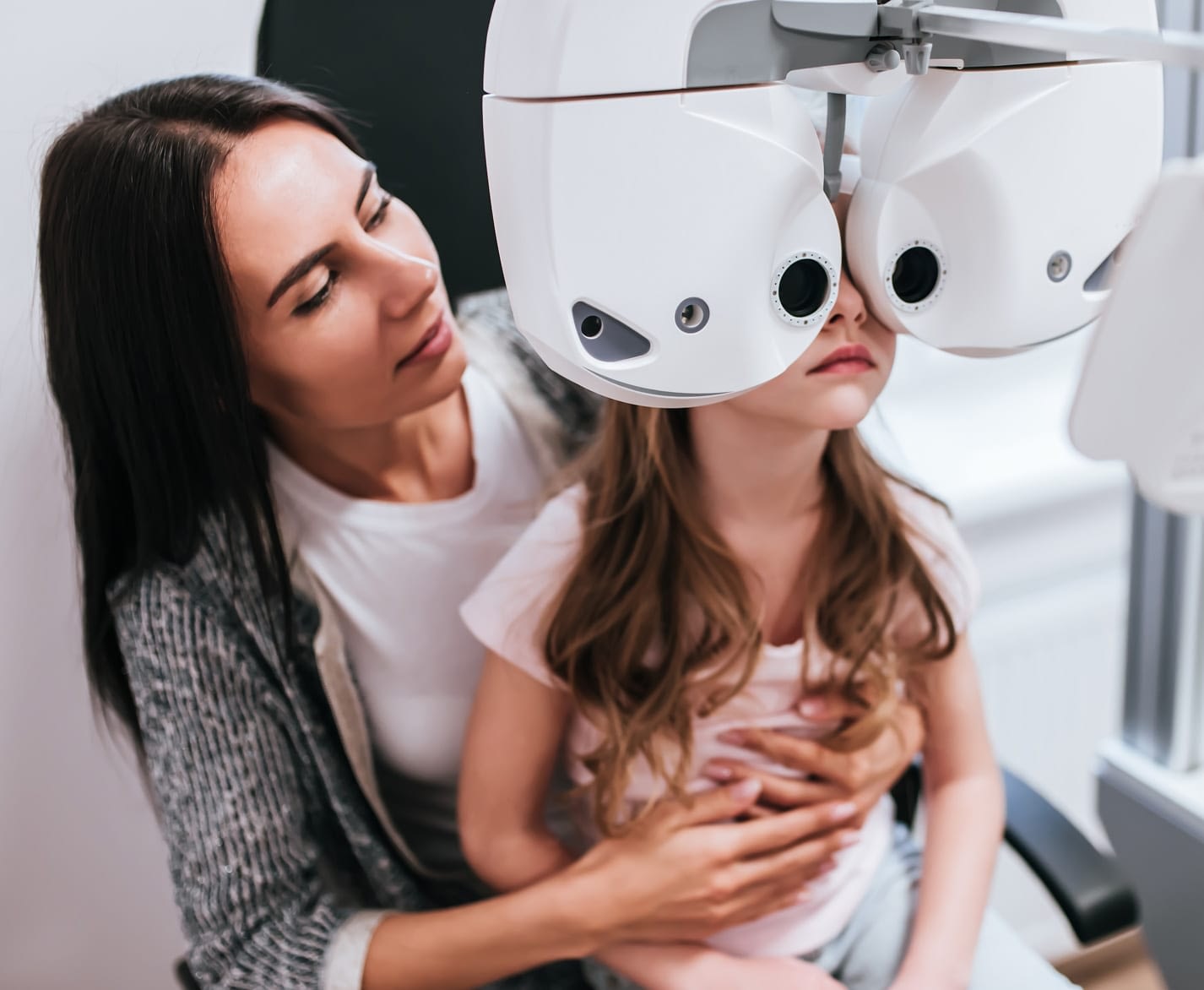 Eye Exams For Children What Parents Need To Know Cohen S Fashion Optical